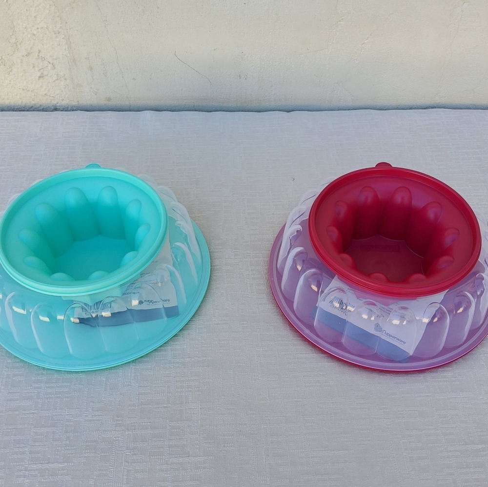 Tupperware - Picture 2 of 5